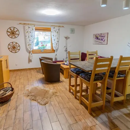 Skihouse Jasna * デマノブスカ・ドリーナ